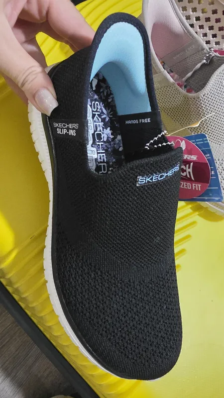 Оригинальные skechers 35 размер 3 Оригинальные skechers 35 размер 3