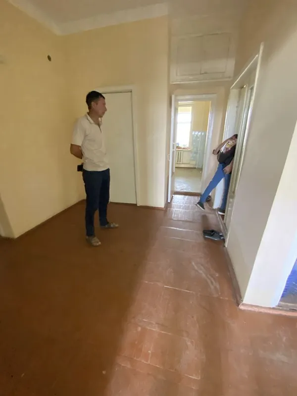 Продается 4-комнатная квартира — фото 1