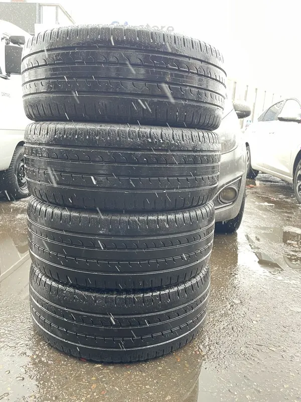goodyear 235/50/19 1