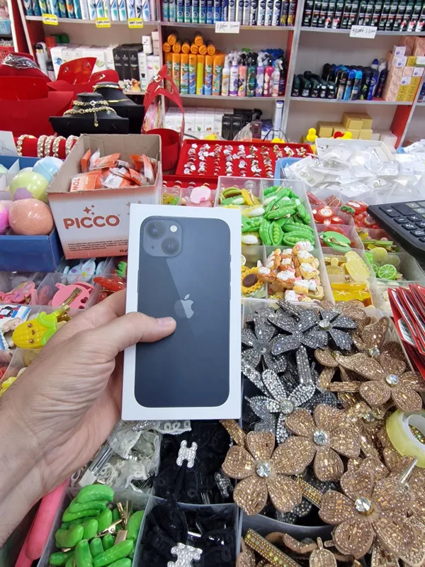 IPhone 13. 128GB. Emkost 100% yangi telefon