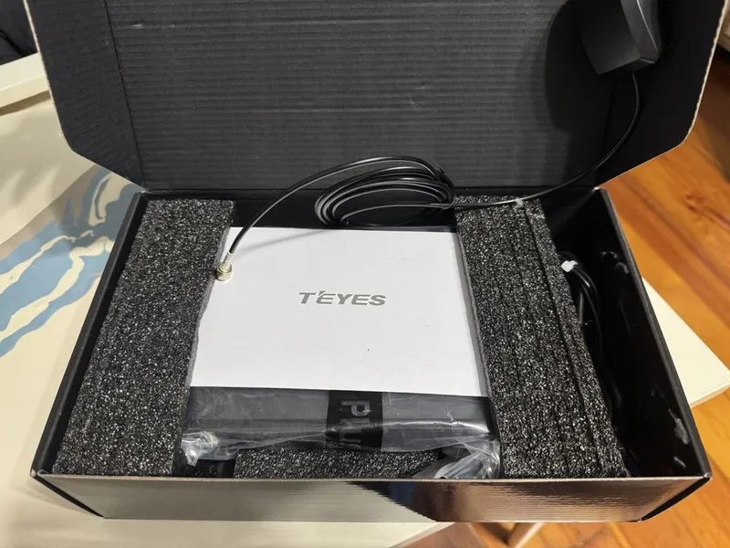 Автомобильный монитор Teyes CC3L wifi — фото 1