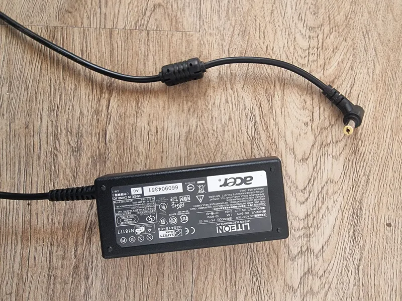 Acer nootebooki uchun zaryadchik 19v 5.5 mm x 1.7 mm