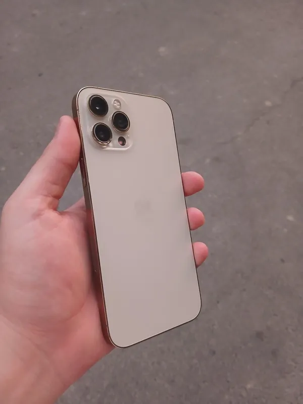Iphone 12 pro max — фото 1