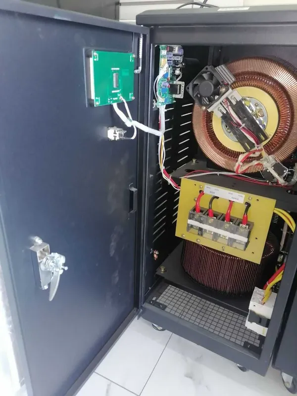 Мощные высокоточные стабилизаторы напряжения AIWA — 20 kVA 6 Мощные высокоточные стабилизаторы напряжения AIWA — 20 kVA 6