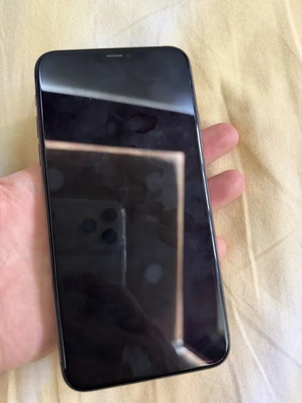 iPhone 11 Pro Max 256 GB 2 iPhone 11 Pro Max 256 GB 2