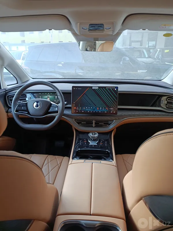 Denza D9 2025 модель DM-i AWD Smart Driving 1020 Premium 2 Denza D9 2025 модель DM-i AWD Smart Driving 1020 Premium 2