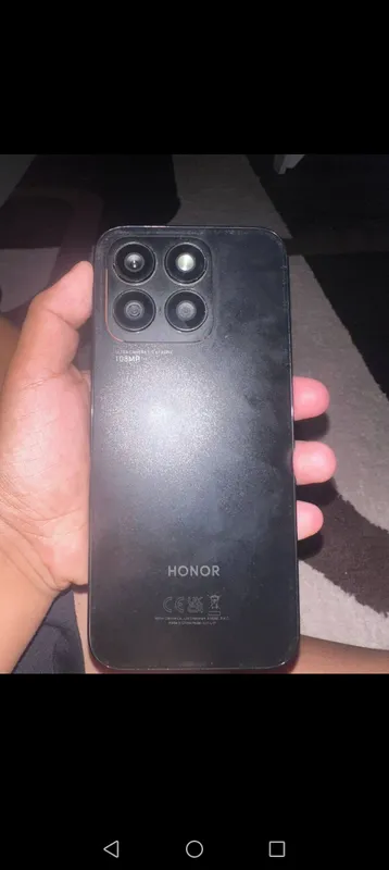 honor x8b holati yahshi tepasini azgincha qirilgan 1