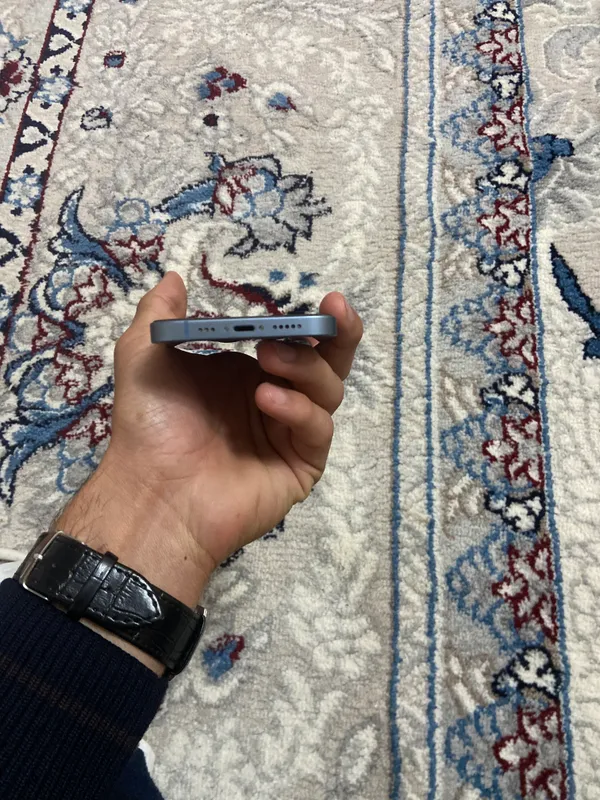 iPhone 14 128 ГБ, родной, 81 3
