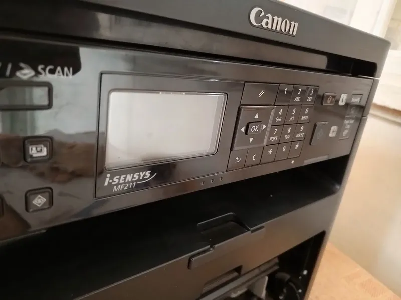 Canon MF211 oq qora 3tasi 1da printer