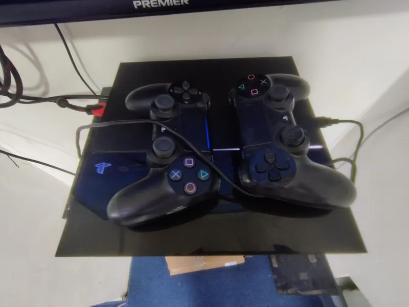 PS4 sotiladi. 2 ta joystik bilan — фото 2