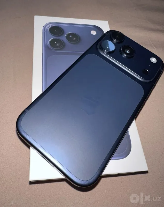 Iphone 17 pro deep blue 2 Iphone 17 pro deep blue 2