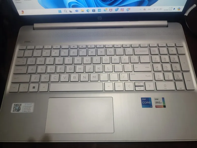 Notebook Hp itel Core i7 Intel iRISxe graphics — фото 1