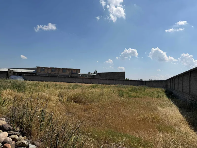 Срочно продаётся участок для склада или производства 30 соток — фото 2