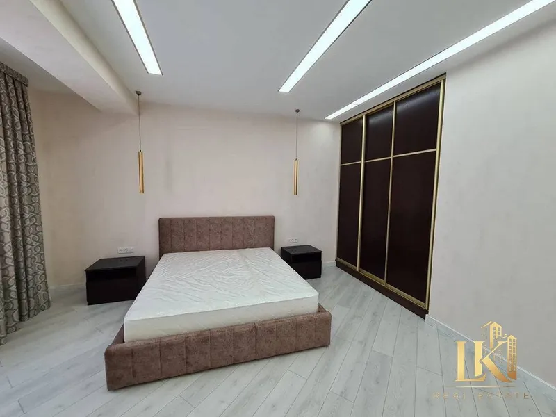 Элитный комплекс Golden House Парисен в Яккасарайском районе — роскошная квартира 198 м² с евроремонтом — фото 2