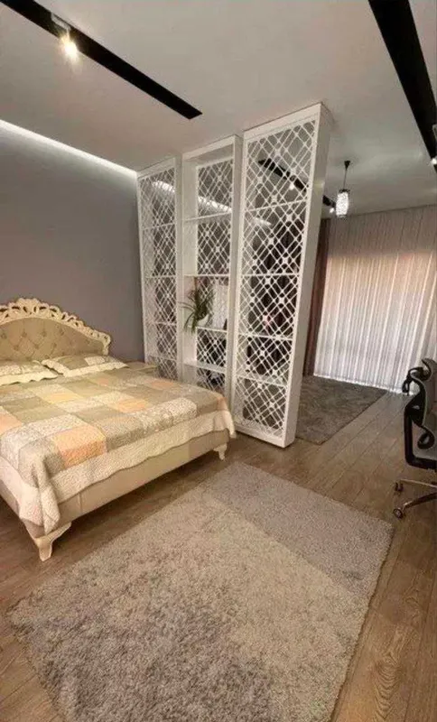 Сдам 8 соток 6комн Дом с Бассейном и сауной на махалле Амира Темура 2 Сдам 8 соток 6комн Дом с Бассейном и сауной на махалле Амира Темура 2