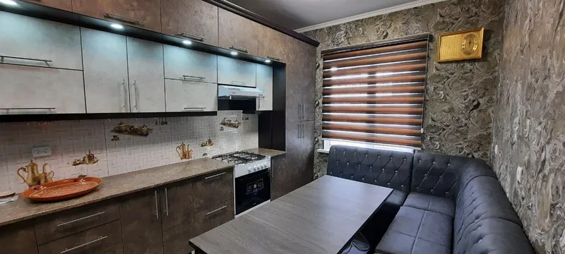Nurafshon shahar yangiobod 15/17 kv sotiladi — фото 1