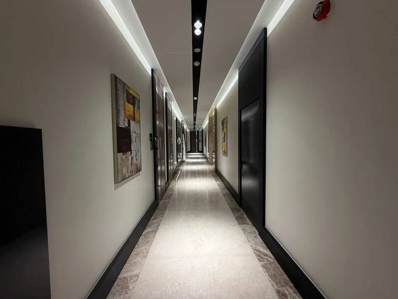Продаётся нежилое помещения в бизнес центре "Piramit tower" 2