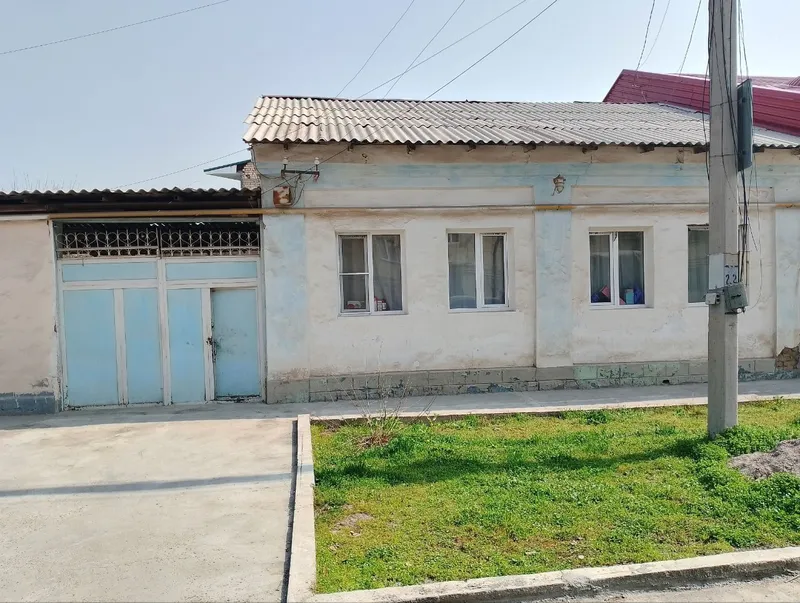 Ховли сотилади мирободда
