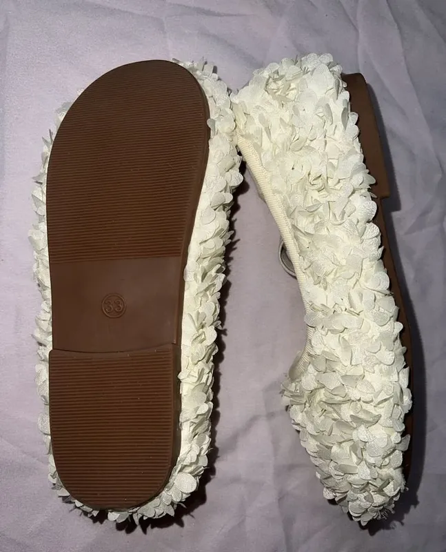 Bolalar poyabzali, tuflilar, krossovkalar, tuflilar, mayka 2 Bolalar poyabzali, tuflilar, krossovkalar, tuflilar, mayka 2