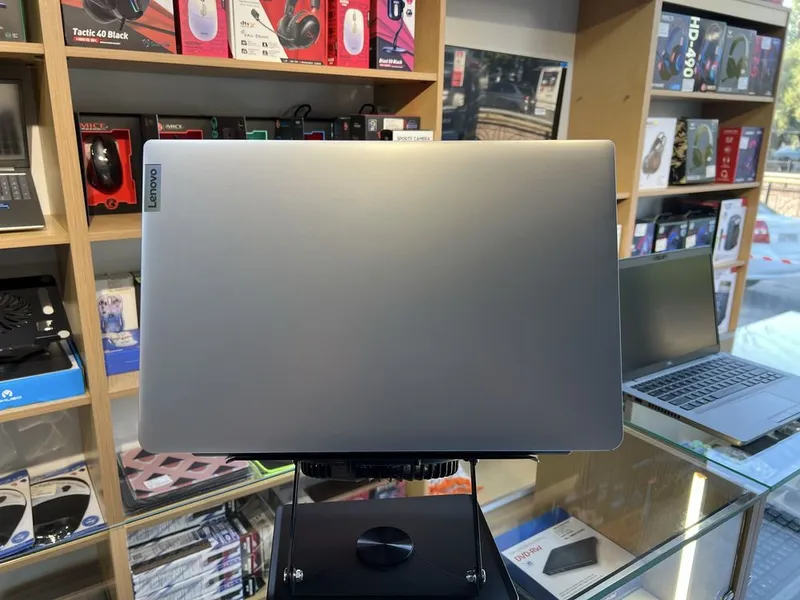 Lenovo Celeron N4020 | 4GB | 256GB SSD | 15.6” 2 Lenovo Celeron N4020 | 4GB | 256GB SSD | 15.6” 2