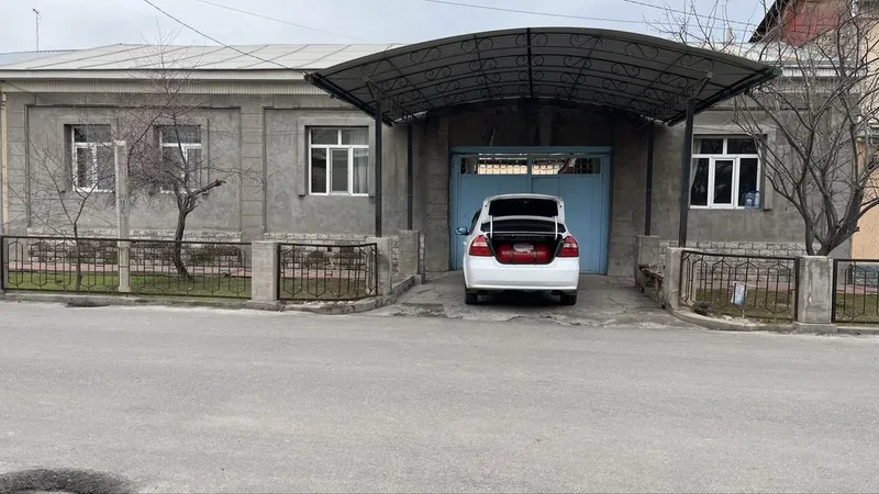 Частный дом продается 5 соток