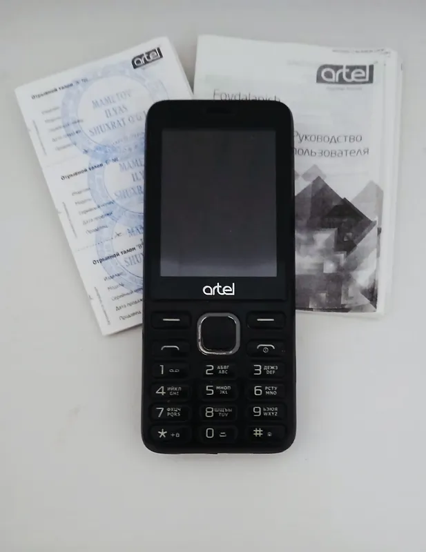 Knopkali telefon (Oddiy va foydalanishga qulay)