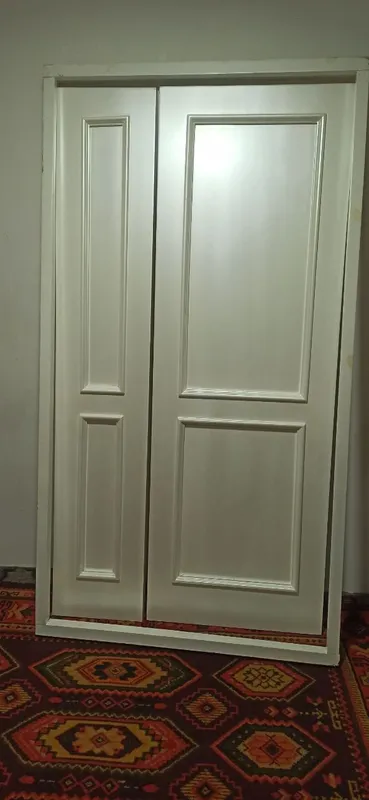 качественная дверь из МДФ размер 215x115 (новая) 1