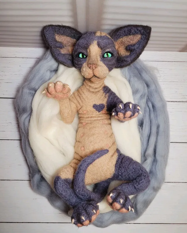 интерьерная игрушка  кошка,шерсть.ручная рабоота — фото 1
