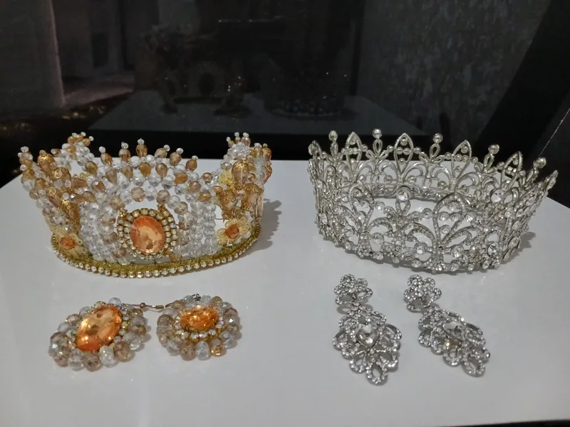 айоллар каронаси