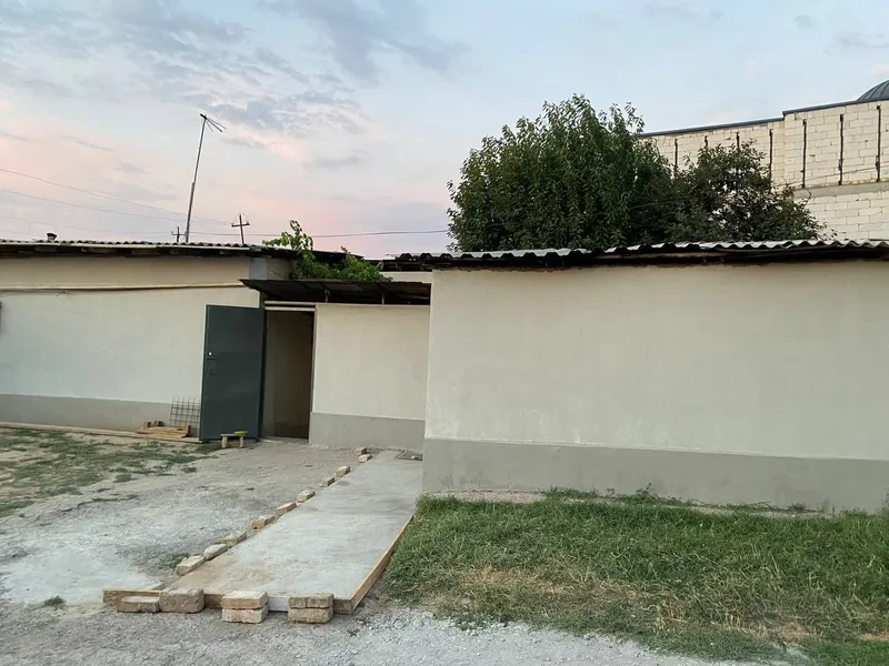 Sebzorda hovli sotiladi srochna... 1 Sebzorda hovli sotiladi srochna... 1