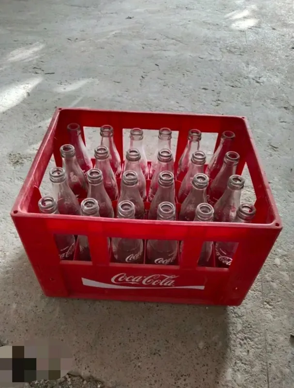 koka kola tara, yashik
