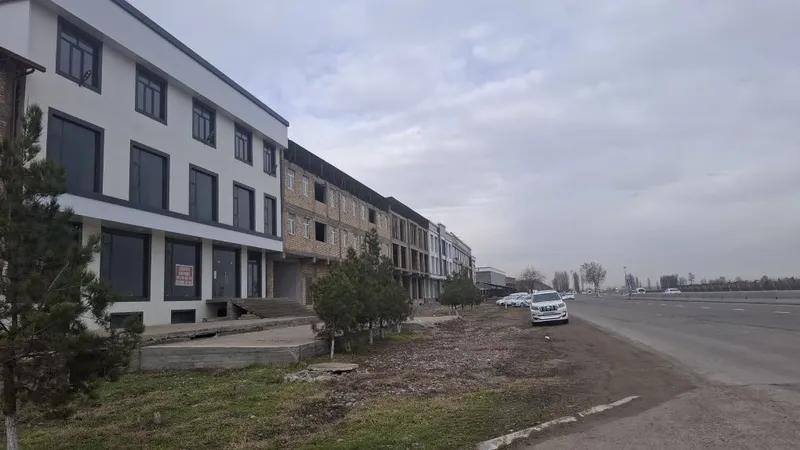 Нотурар нурафшонда 800 кв 2 Нотурар нурафшонда 800 кв 2