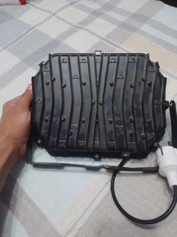 Прожектор 100W. 65IP. Projector 100W. 65IP. 2