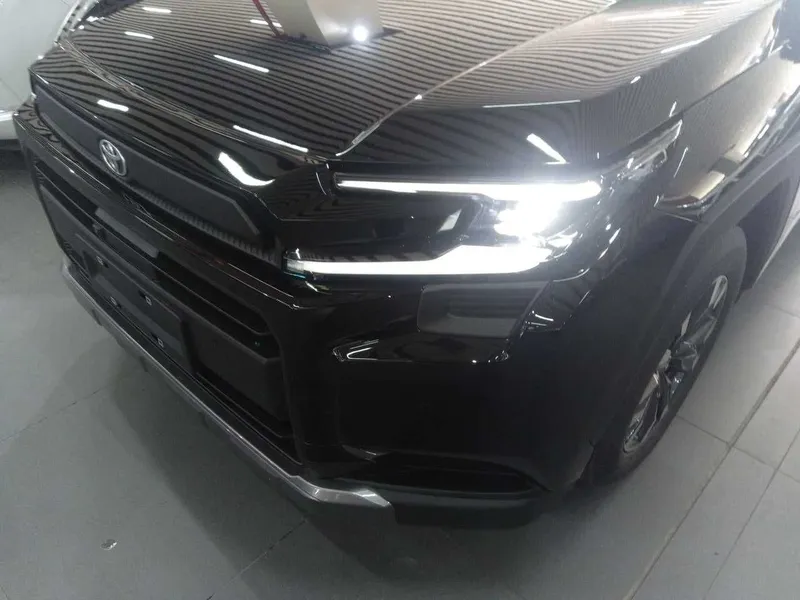 Toyota RAV4 Model Dual-Engine 2.0L Two-Wheel Drive Luxury Edition — фото 5