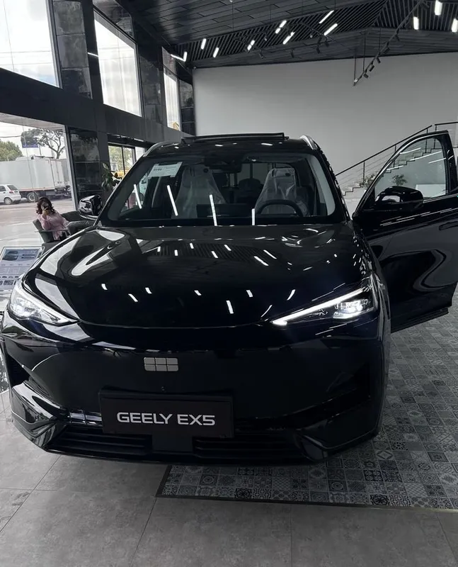 Geely ex5 im gibrid, electr 7 Geely ex5 im gibrid, electr 7