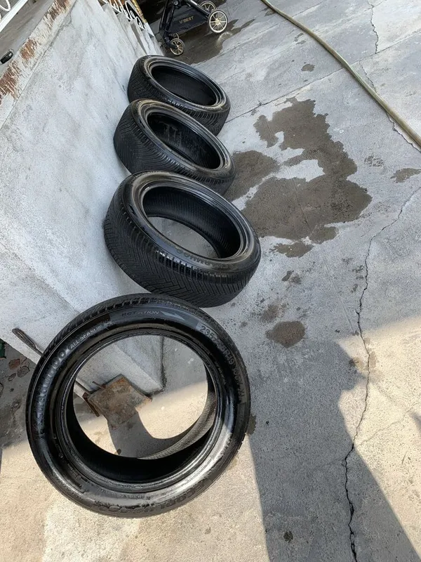 Charmhoo ecoplus 4s yumshoq balon 235/55 R19 b/u srochna kelishiladi — фото 2