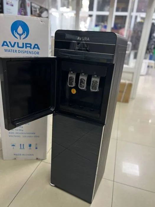 Кулер для воды от AVURA с нижней загрузкой воды. 3