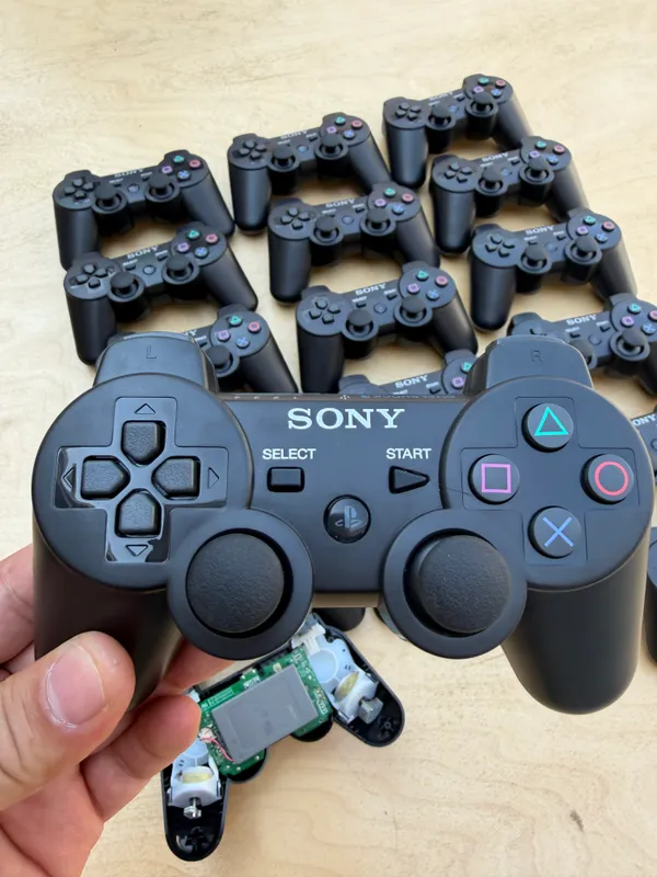 Ps3 оригинал, большая плата, пульты 2 Ps3 оригинал, большая плата, пульты 2