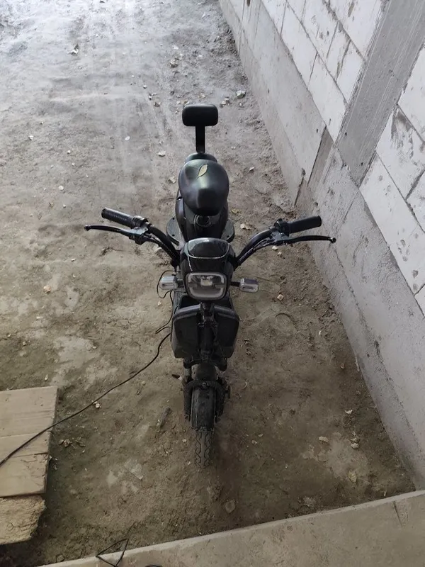 Skuter DEMASH chunte yuribturibti zaryati 30 km yurayabti 3 Skuter DEMASH chunte yuribturibti zaryati 30 km yurayabti 3