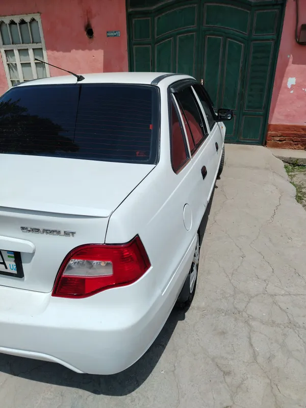 Nexia 2 yili 2008 yurgani 381 000 km 30% kraskasi bor
