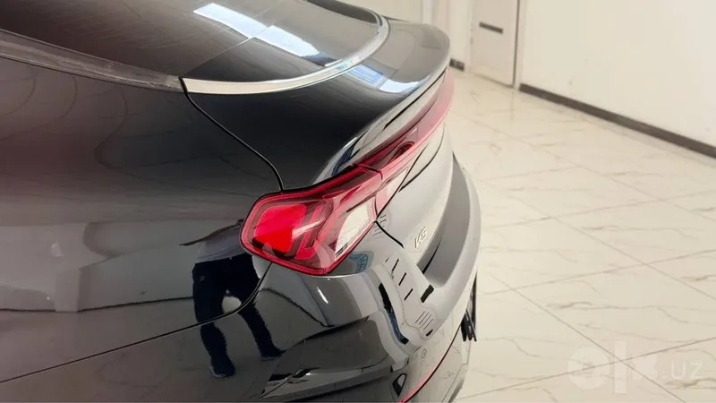 Kia K5 2023 yil ishlab chiqarilgan 4 Kia K5 2023 yil ishlab chiqarilgan 4
