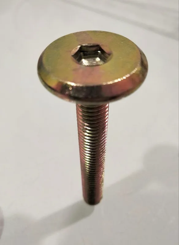 YANGI BOLTLAR. Sariq sink qoplama. Import. 2