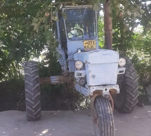 Traktor sotiladi mator karopka zadnimos hamma joyi zo‘r.narhi 20 mln 2 Traktor sotiladi mator karopka zadnimos hamma joyi zo‘r.narhi 20 mln 2