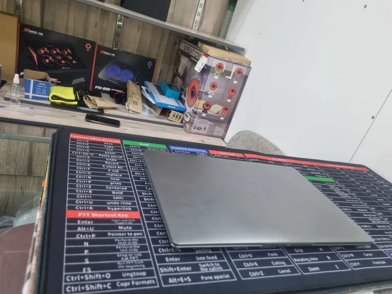 Lenovo noutbuk Core i3 11-avlod 4GB RAM 512GB SSD ideal holat 1 oy kaf — фото 1
