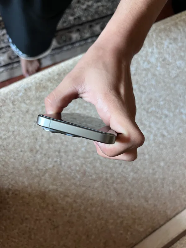 Iphone 15 pro 4