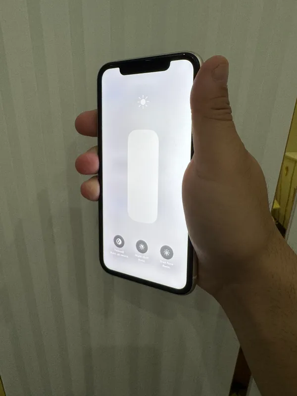 iPhone 11 64Gb White Akk: 70% Radnoy 4 iPhone 11 64Gb White Akk: 70% Radnoy 4
