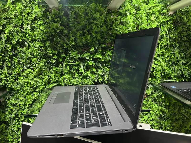 Hp core i3 IT va hujat ishlari uchun moshni ishleydi 2 Hp core i3 IT va hujat ishlari uchun moshni ishleydi 2