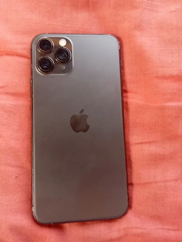 Iphone 11 pro. 64 GB 2 Iphone 11 pro. 64 GB 2
