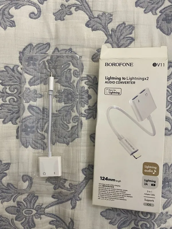 Borofone V11 lightning to lightningx2 audio conventer — фото 1