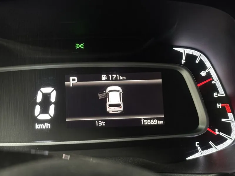Kia SONET 2025/2025 3 poz FULL 27 500km probeg METAN — фото 4